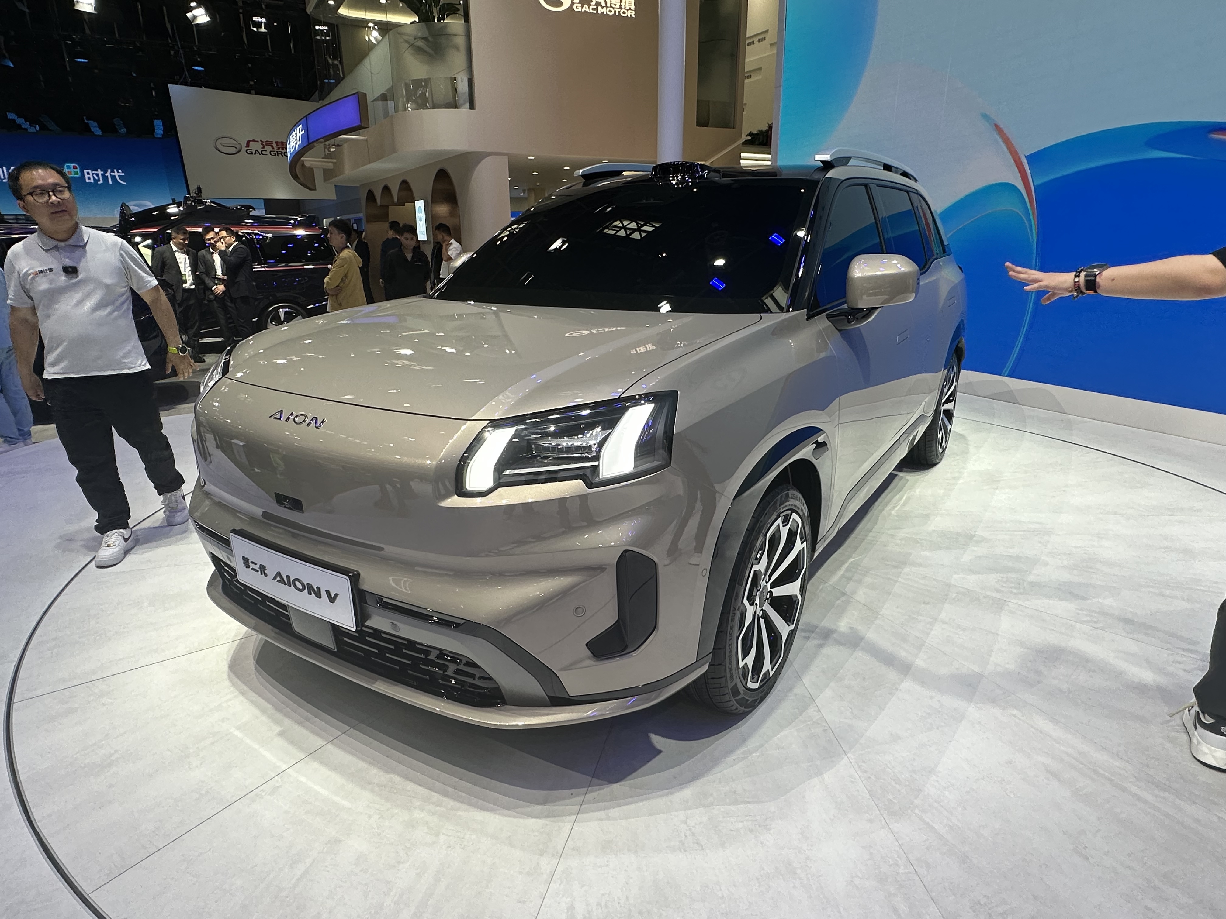 埃安霸王龙新车开“卷”，650公里续航13.98万起售——_国际金融报社